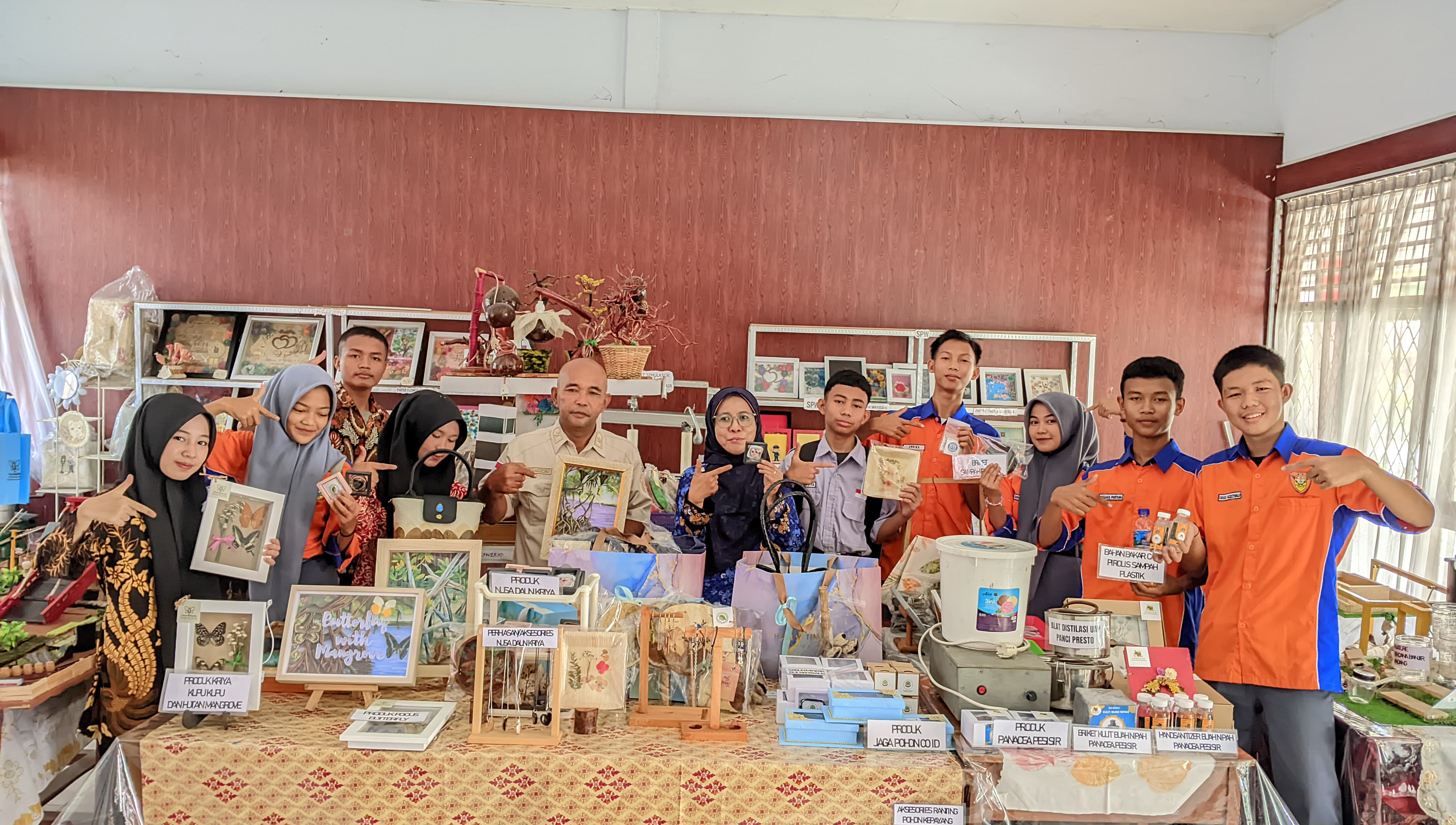 Kegiatan mangrove dan sosial
